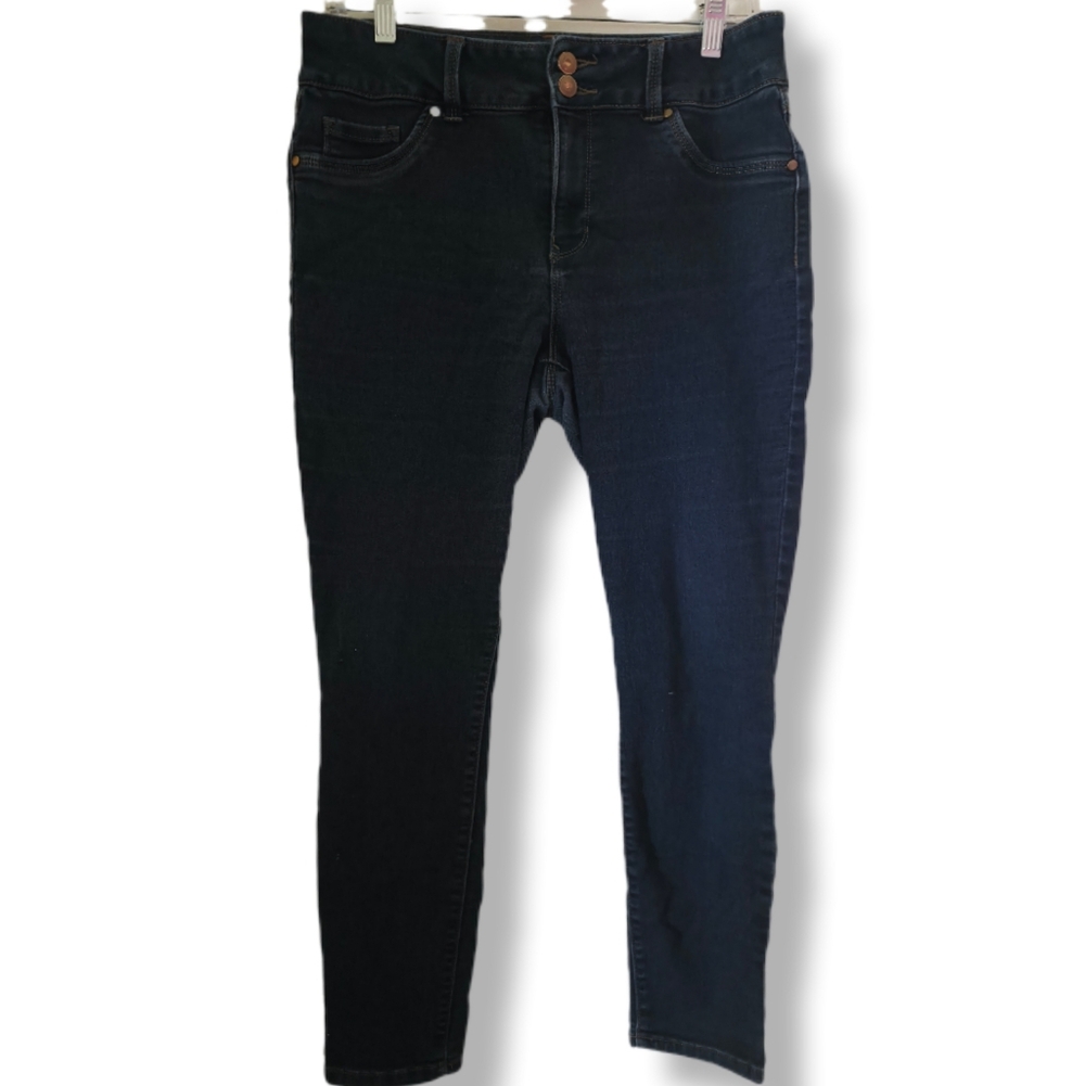 Young and Modern Size 12P Skinny 24" Long Jeans